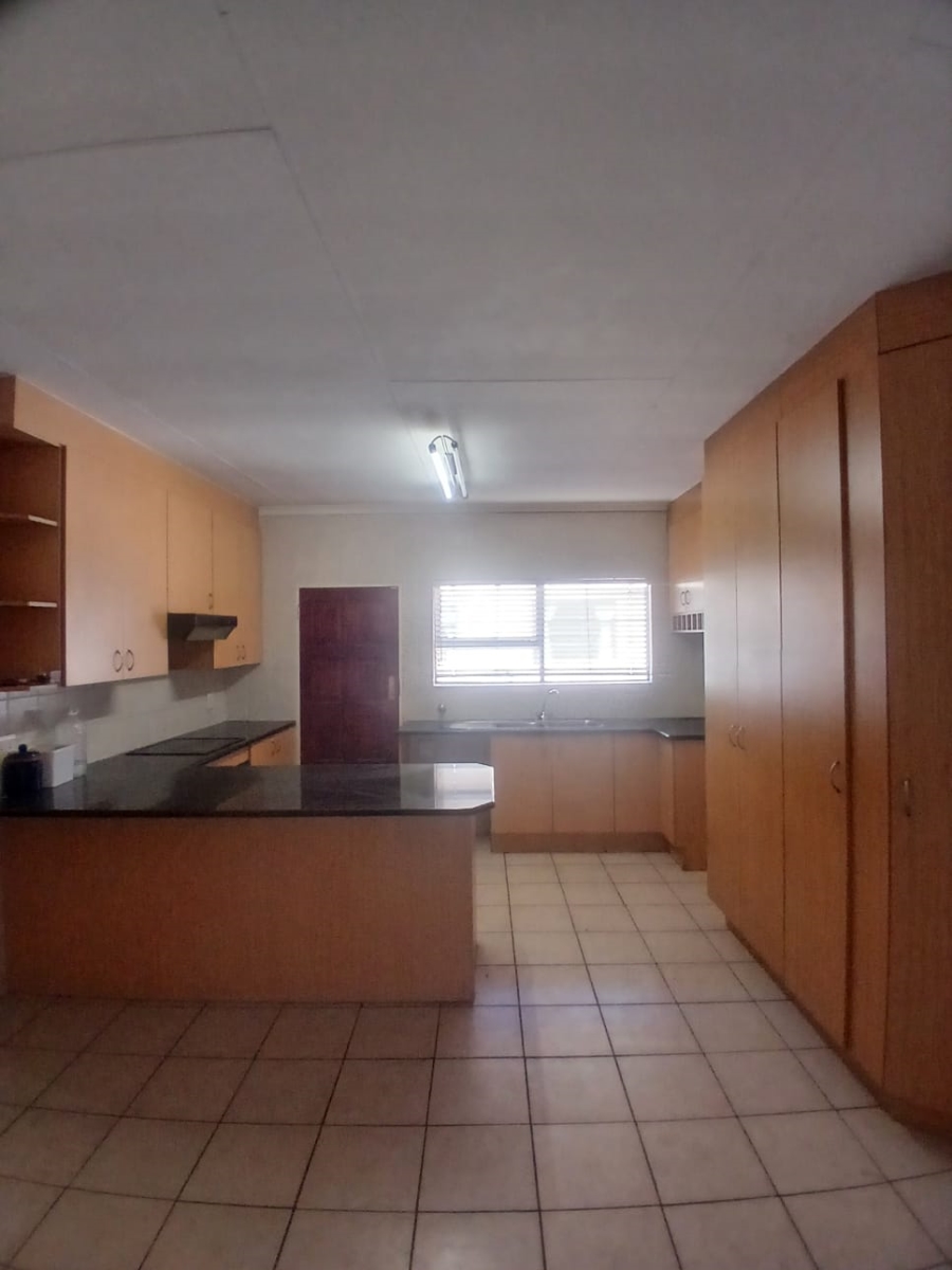 To Let 3 Bedroom Property for Rent in Noordheuwel Gauteng