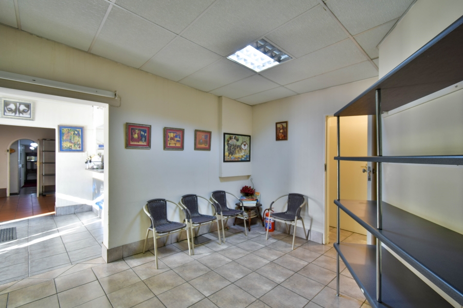 4 Bedroom Property for Sale in Garsfontein Gauteng