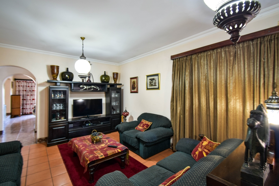 4 Bedroom Property for Sale in Garsfontein Gauteng