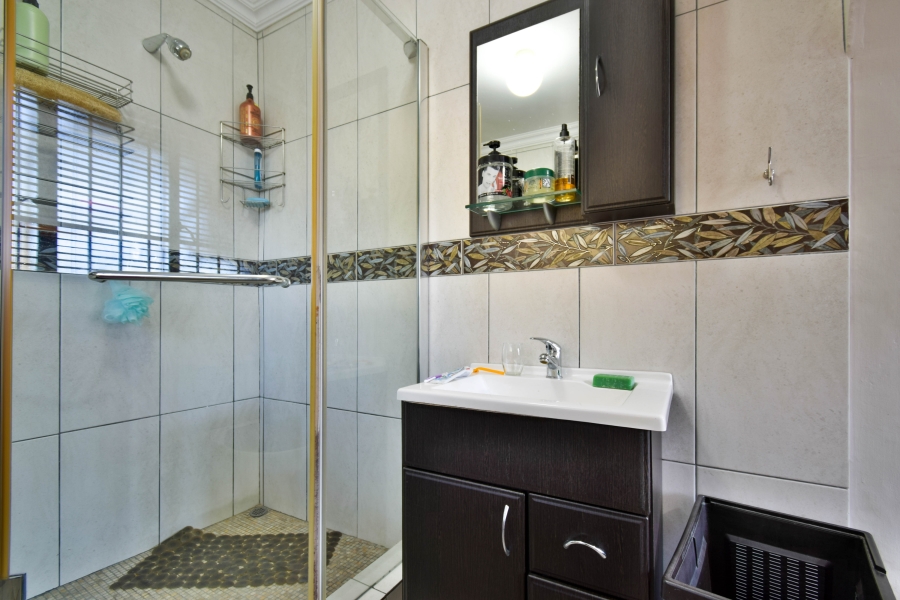 4 Bedroom Property for Sale in Garsfontein Gauteng