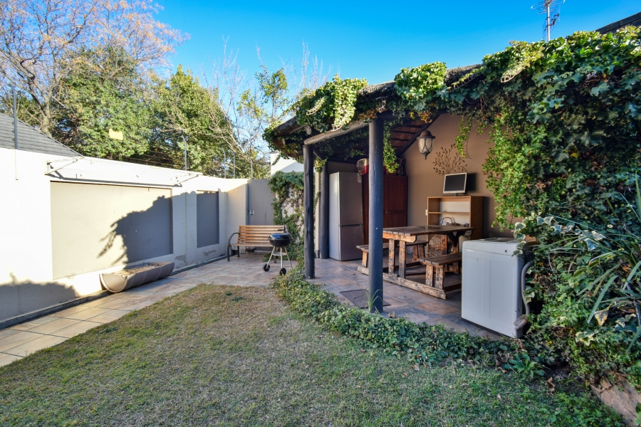 4 Bedroom Property for Sale in Garsfontein Gauteng