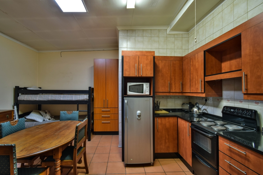 4 Bedroom Property for Sale in Garsfontein Gauteng