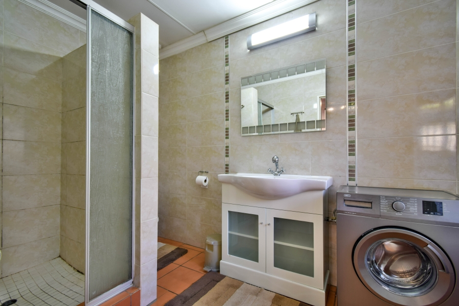 4 Bedroom Property for Sale in Garsfontein Gauteng