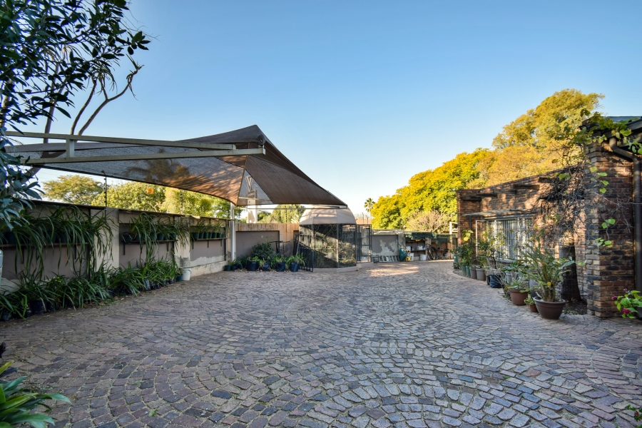 4 Bedroom Property for Sale in Garsfontein Gauteng