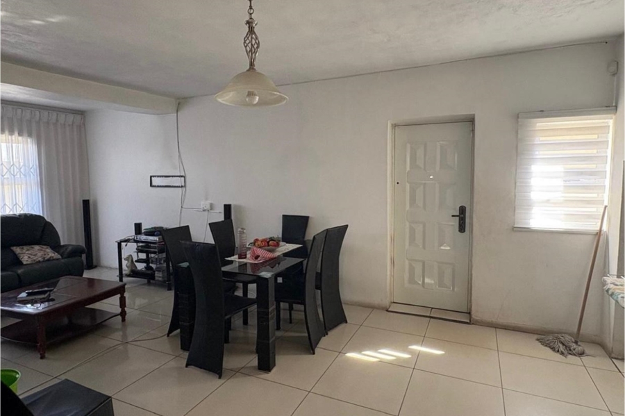 5 Bedroom Property for Sale in Zondi Gauteng