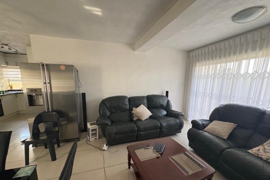 5 Bedroom Property for Sale in Zondi Gauteng