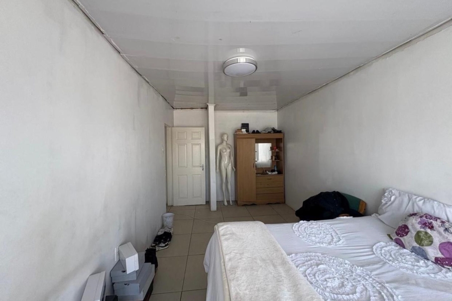 5 Bedroom Property for Sale in Zondi Gauteng