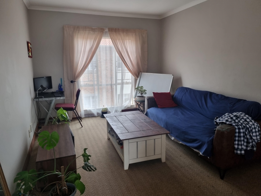 1 Bedroom Property for Sale in Newmark Estate Gauteng
