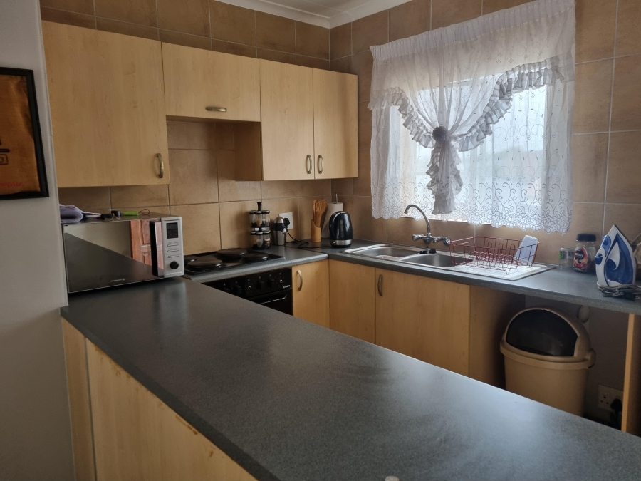 1 Bedroom Property for Sale in Newmark Estate Gauteng