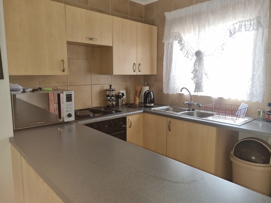 1 Bedroom Property for Sale in Newmark Estate Gauteng