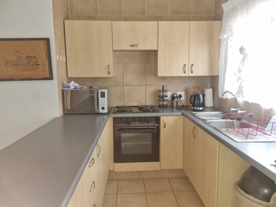 1 Bedroom Property for Sale in Newmark Estate Gauteng