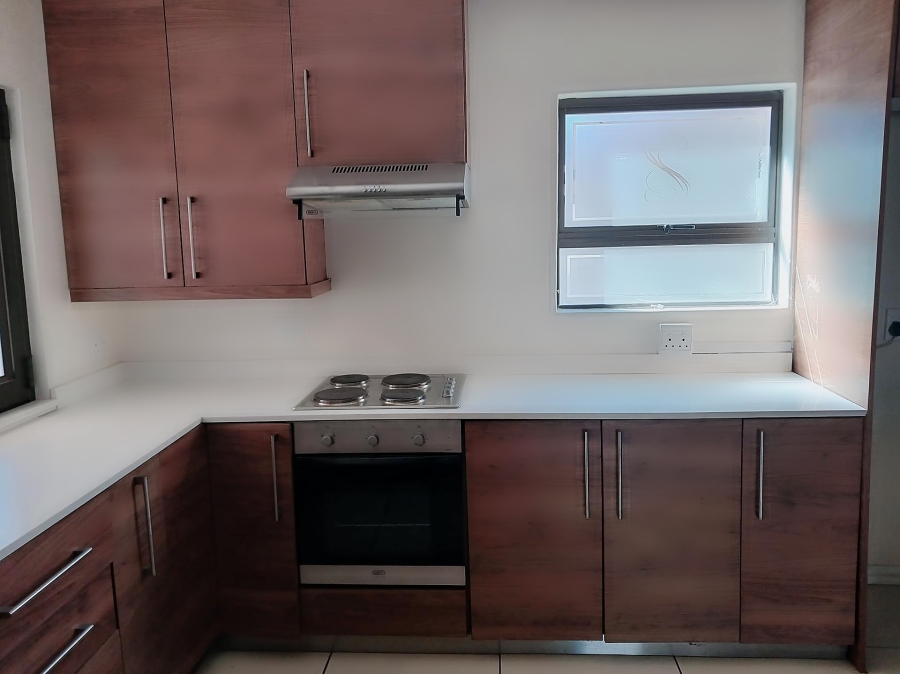 To Let 3 Bedroom Property for Rent in Strubensvallei Gauteng