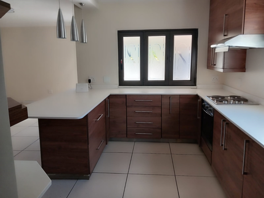 To Let 3 Bedroom Property for Rent in Strubensvallei Gauteng