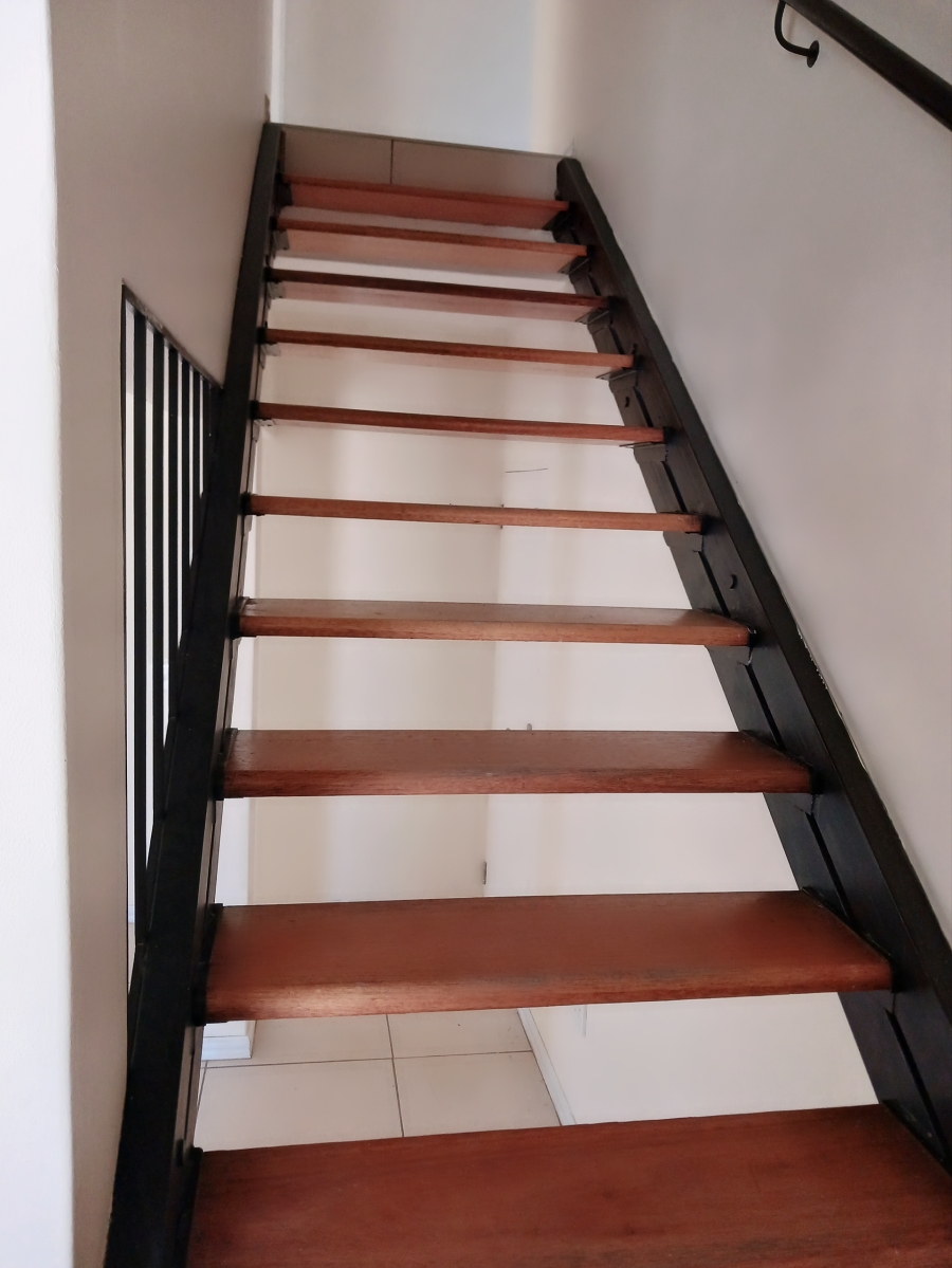 To Let 3 Bedroom Property for Rent in Strubensvallei Gauteng