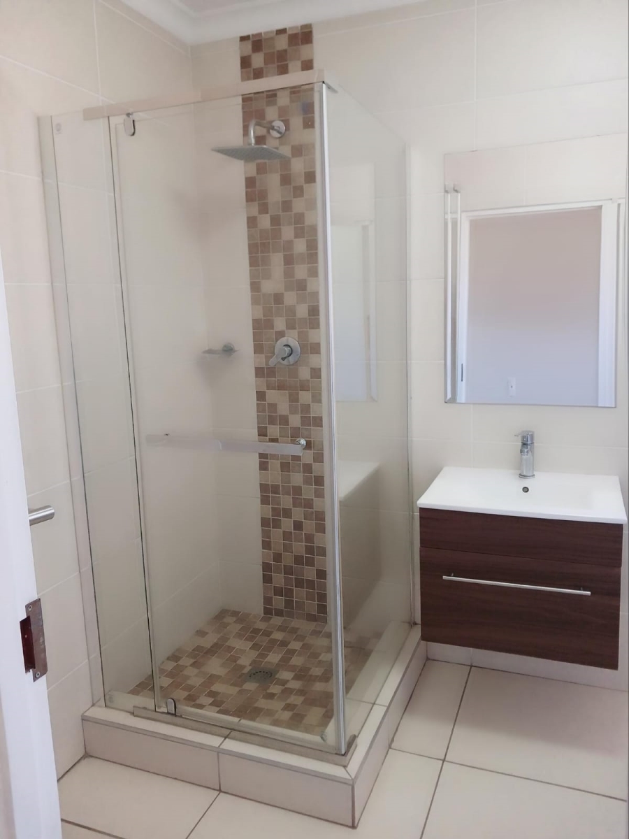 To Let 3 Bedroom Property for Rent in Strubensvallei Gauteng