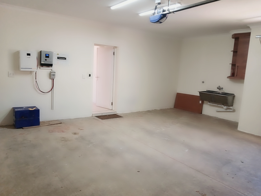 To Let 3 Bedroom Property for Rent in Strubensvallei Gauteng