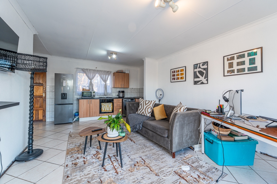1 Bedroom Property for Sale in Willowbrook Gauteng