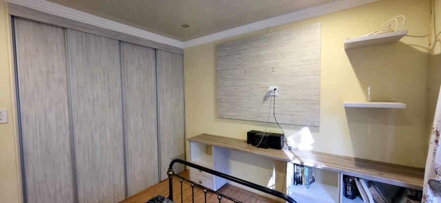 4 Bedroom Property for Sale in Faerie Glen Gauteng