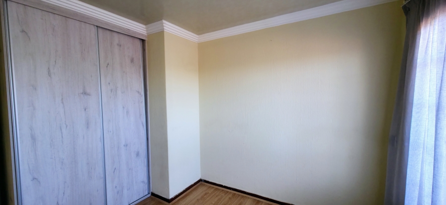 4 Bedroom Property for Sale in Faerie Glen Gauteng