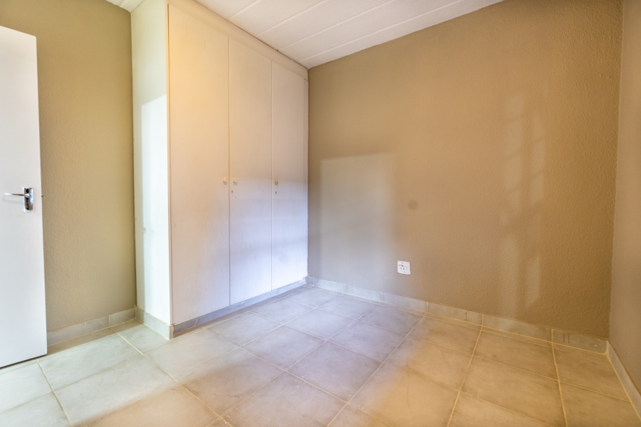 To Let 2 Bedroom Property for Rent in Weltevreden Park Gauteng