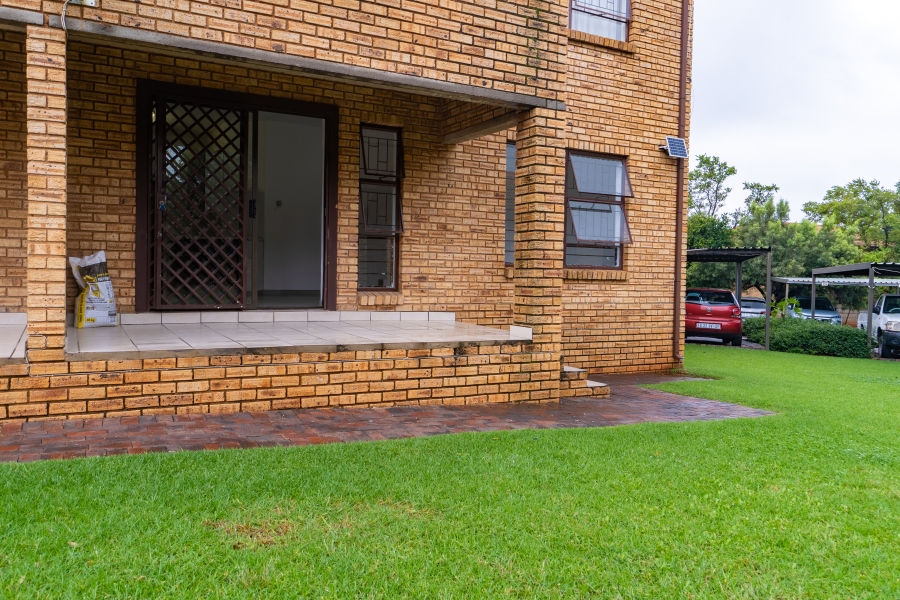 To Let 2 Bedroom Property for Rent in Allens Nek Gauteng