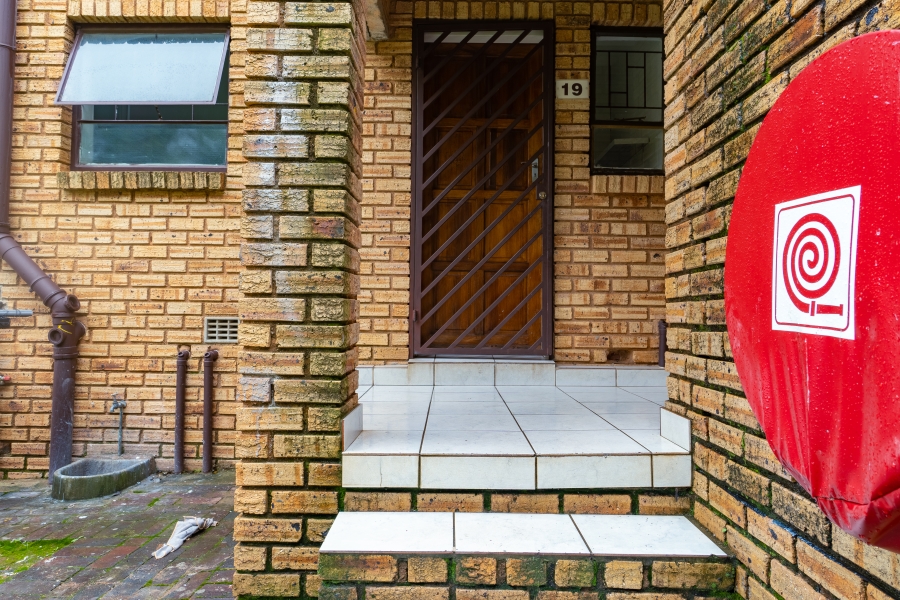 To Let 2 Bedroom Property for Rent in Allens Nek Gauteng