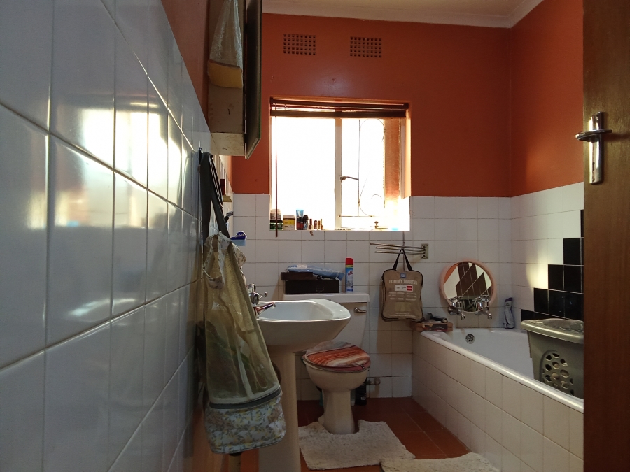 3 Bedroom Property for Sale in Roodepoort North Gauteng