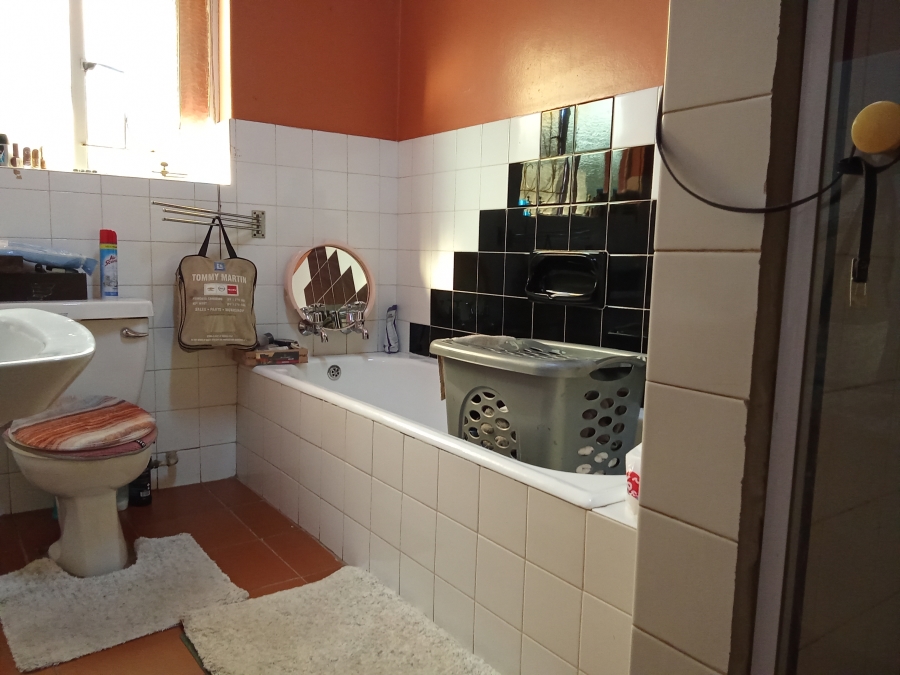 3 Bedroom Property for Sale in Roodepoort North Gauteng