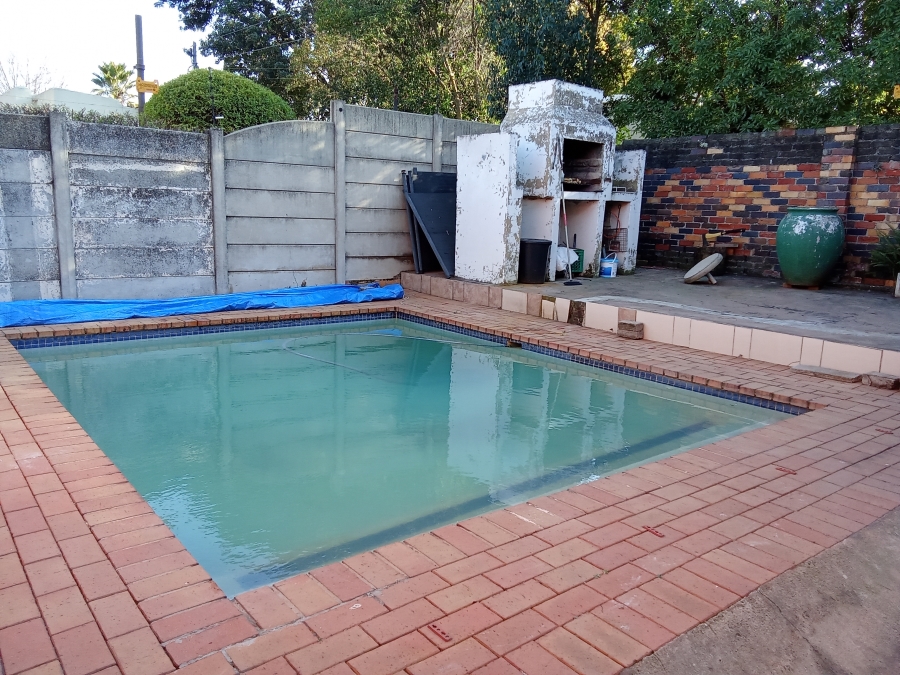 3 Bedroom Property for Sale in Roodepoort North Gauteng