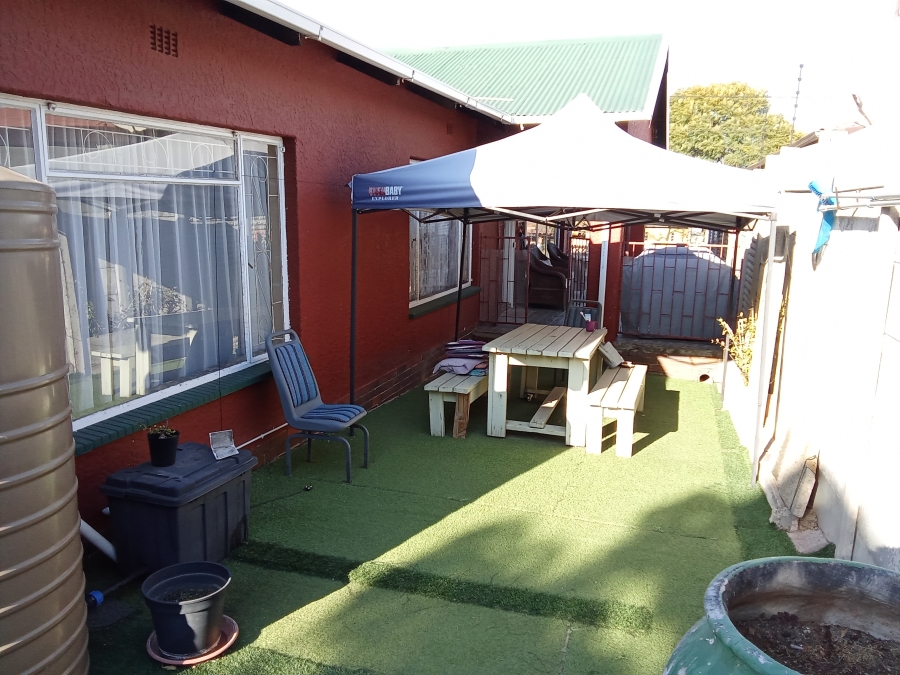 3 Bedroom Property for Sale in Roodepoort North Gauteng