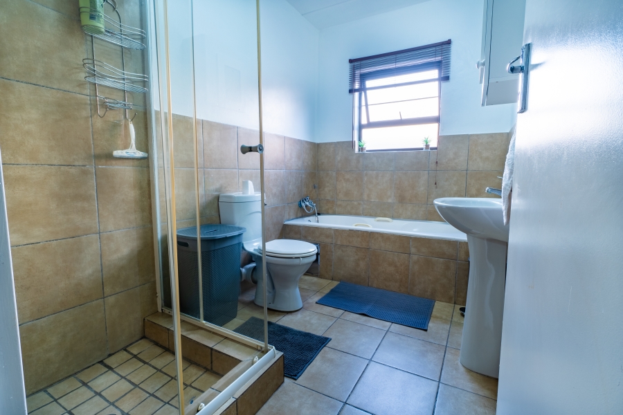 To Let 2 Bedroom Property for Rent in Florida Gauteng