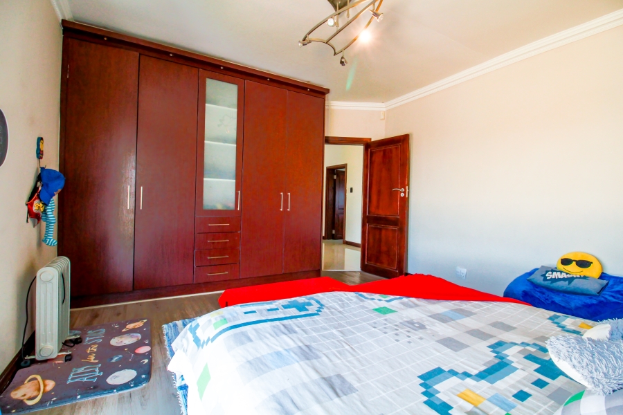 4 Bedroom Property for Sale in Copperleaf Estate Gauteng