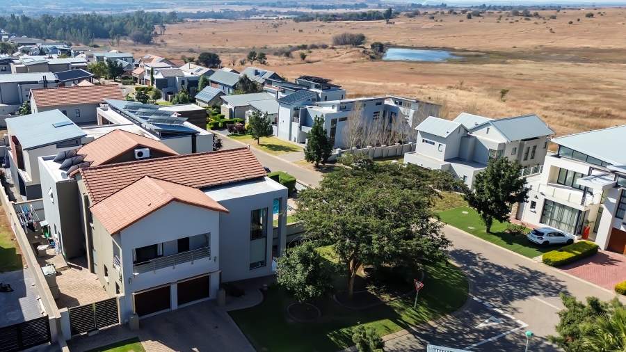 4 Bedroom Property for Sale in Copperleaf Estate Gauteng