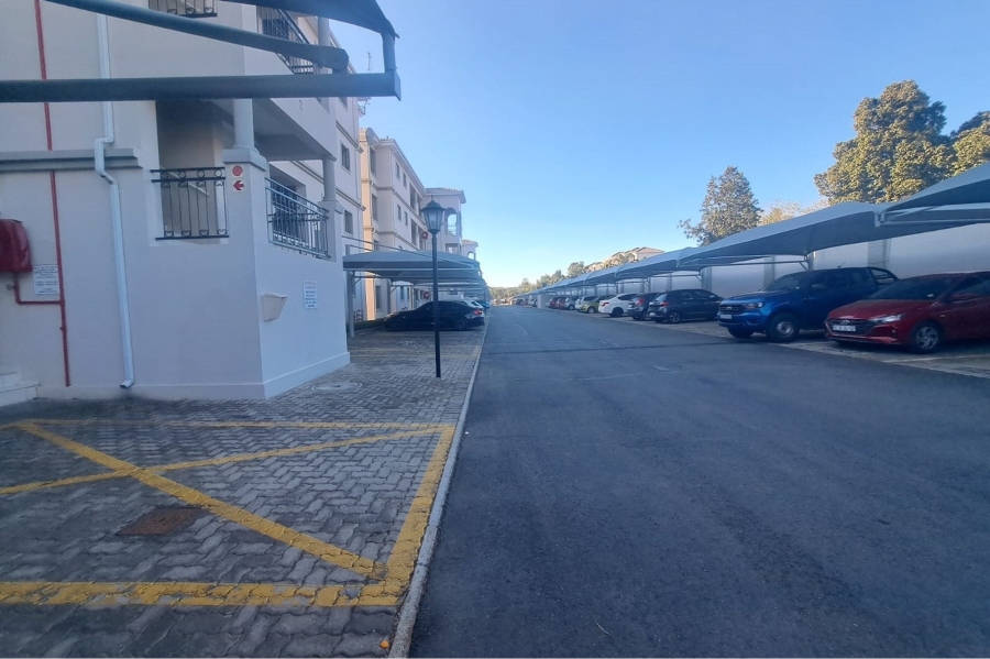 2 Bedroom Property for Sale in Noordwyk Gauteng