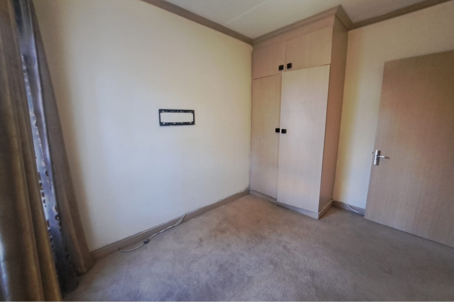 2 Bedroom Property for Sale in Noordwyk Gauteng