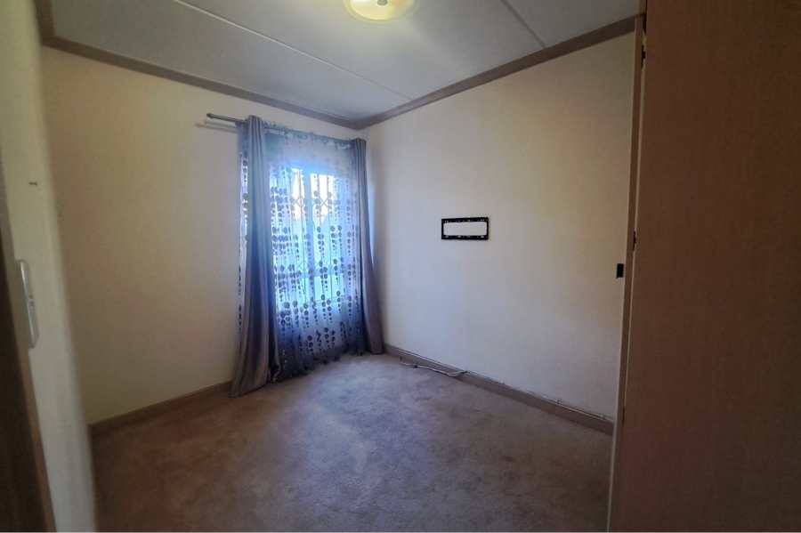 2 Bedroom Property for Sale in Noordwyk Gauteng