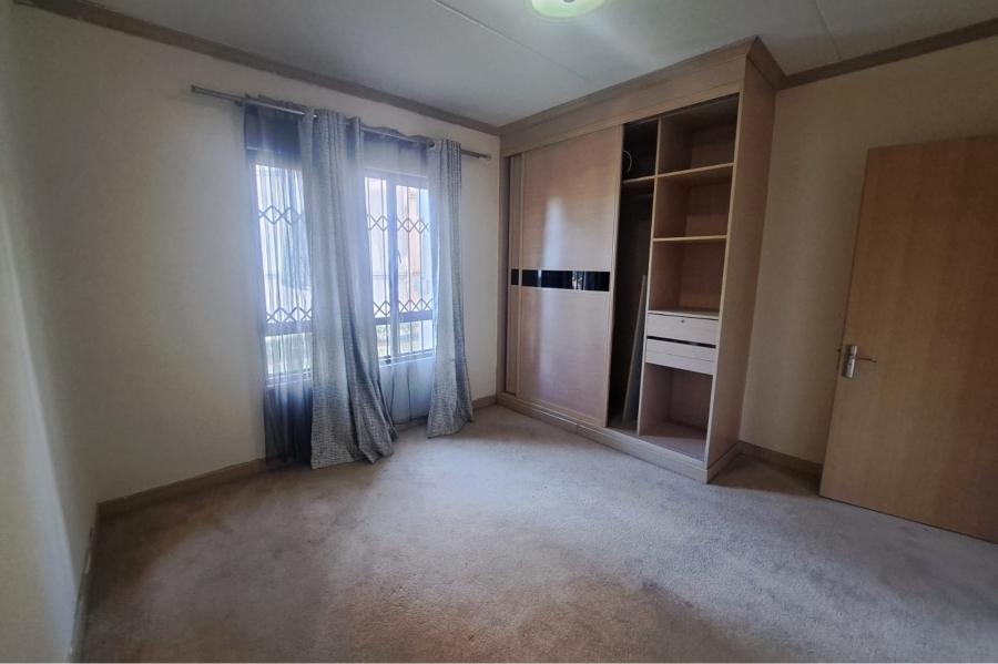 2 Bedroom Property for Sale in Noordwyk Gauteng