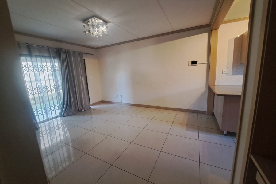 2 Bedroom Property for Sale in Noordwyk Gauteng