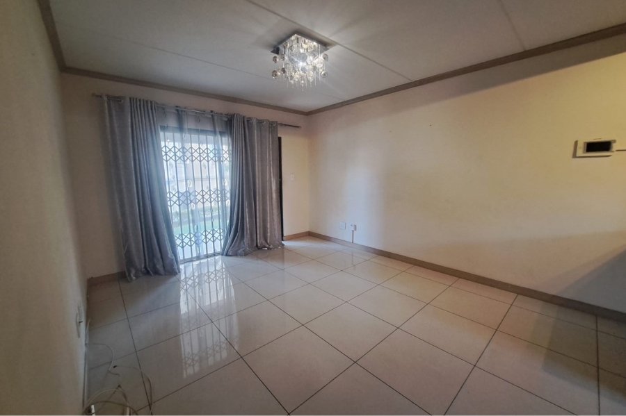2 Bedroom Property for Sale in Noordwyk Gauteng