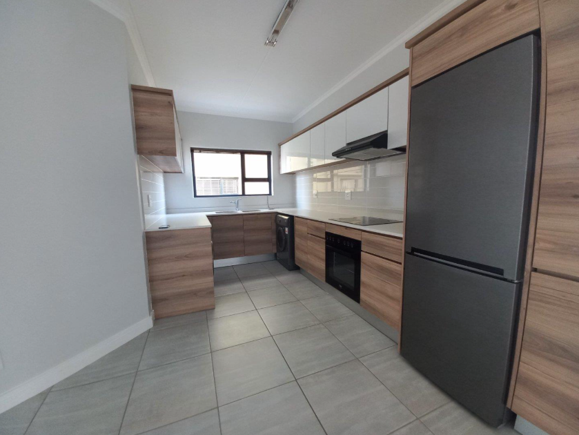 To Let 2 Bedroom Property for Rent in Waterfall Gauteng