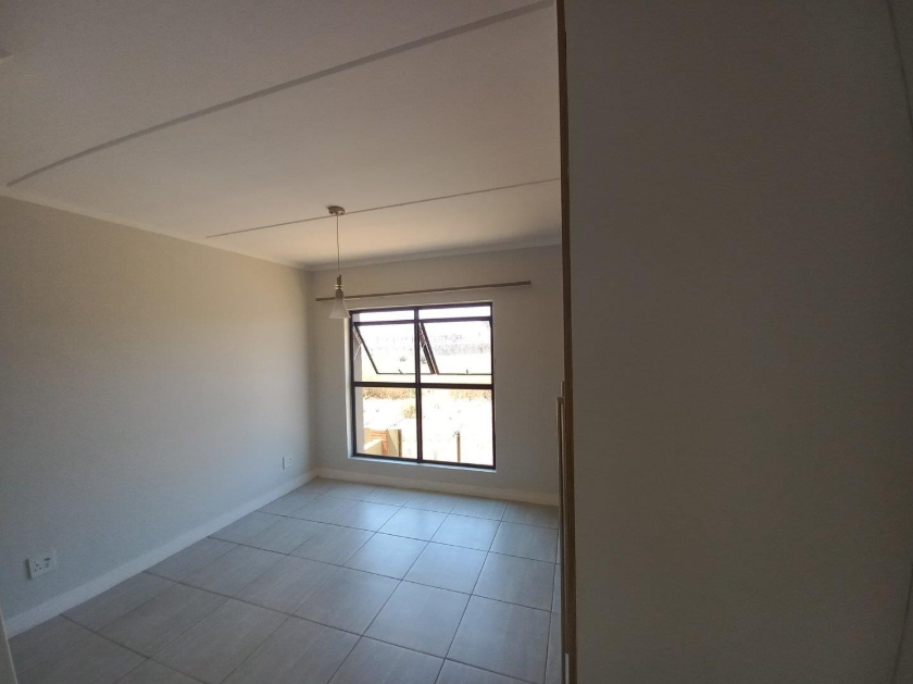 To Let 2 Bedroom Property for Rent in Waterfall Gauteng