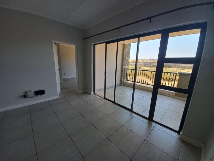To Let 2 Bedroom Property for Rent in Waterfall Gauteng