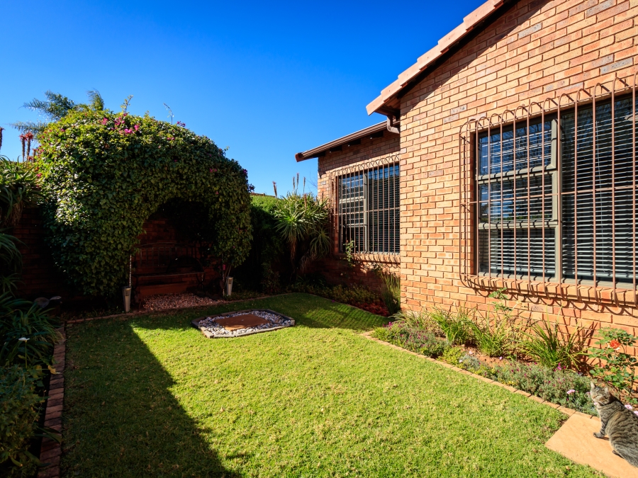 3 Bedroom Property for Sale in Honeydew Gauteng