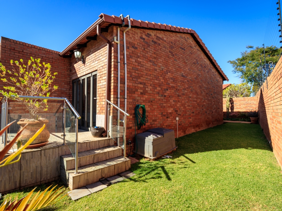 3 Bedroom Property for Sale in Honeydew Gauteng