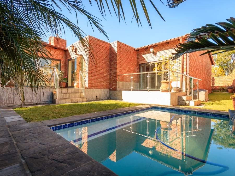 3 Bedroom Property for Sale in Honeydew Gauteng