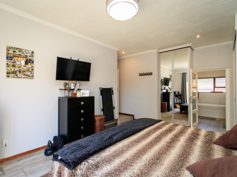 3 Bedroom Property for Sale in Honeydew Gauteng