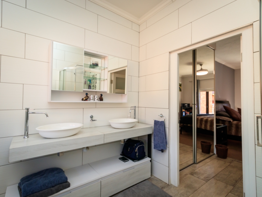 3 Bedroom Property for Sale in Honeydew Gauteng