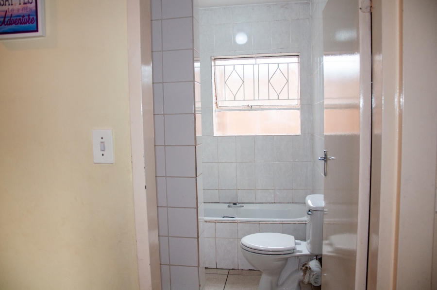 2 Bedroom Property for Sale in Buccleuch Gauteng