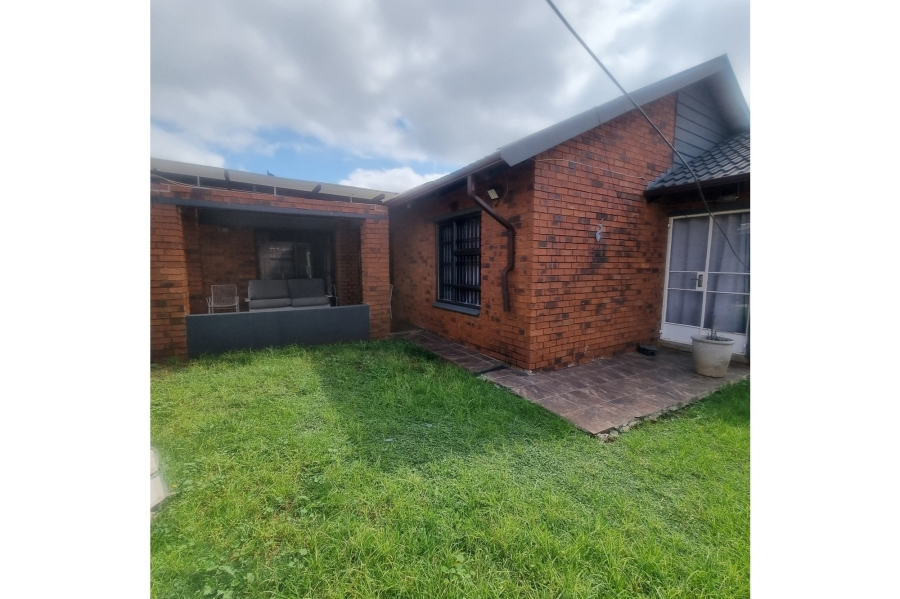 3 Bedroom Property for Sale in Mmesi Park Gauteng