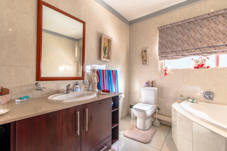 3 Bedroom Property for Sale in Bedfordview Gauteng